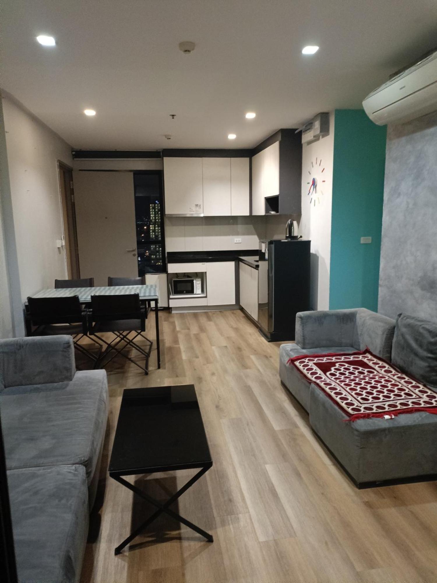 The Base Pattaya By Feng Appartement Buitenkant foto