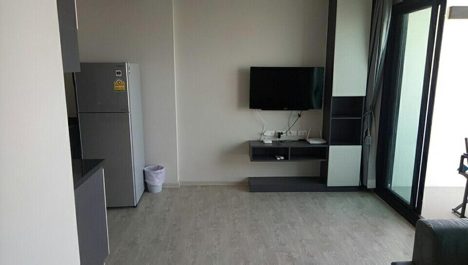 The Base Pattaya By Feng Appartement Buitenkant foto