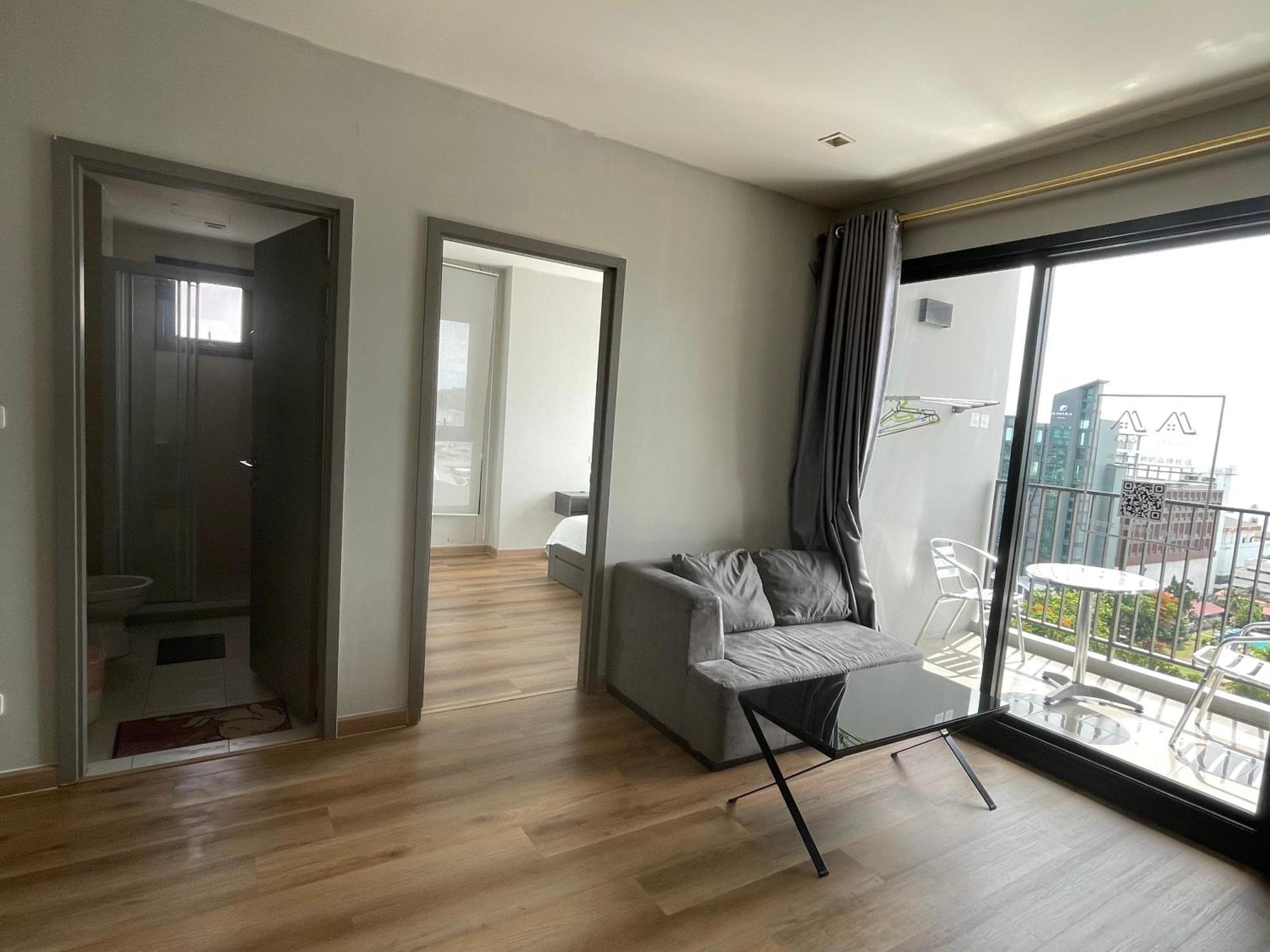The Base Pattaya By Feng Appartement Buitenkant foto