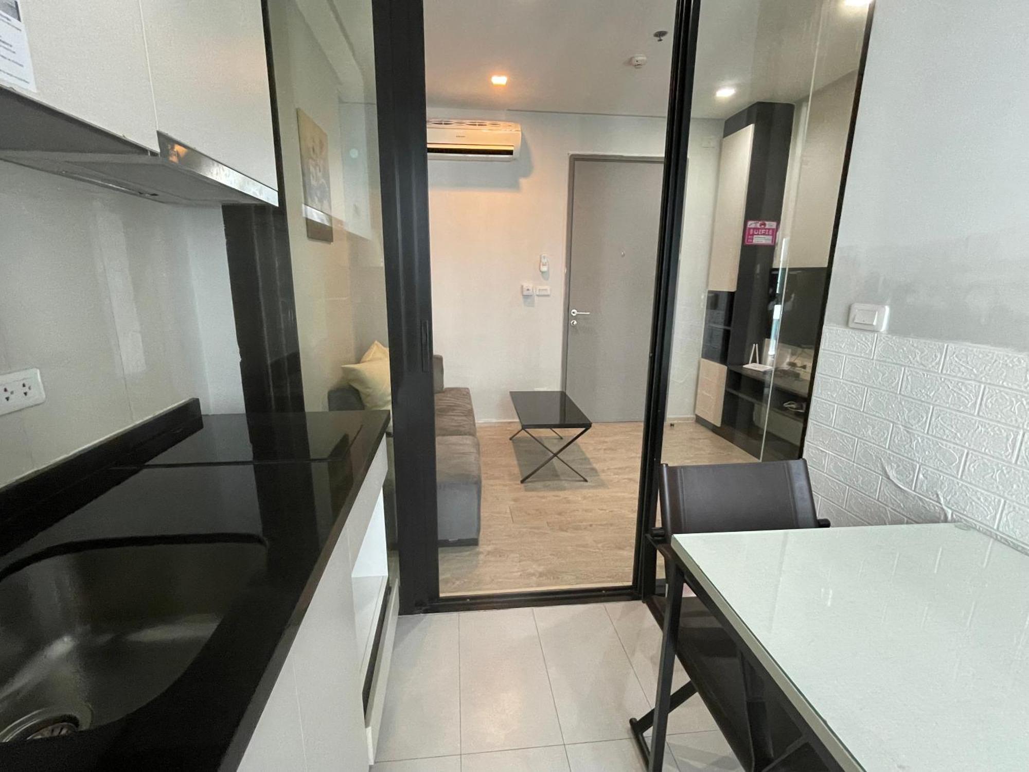 The Base Pattaya By Feng Appartement Buitenkant foto
