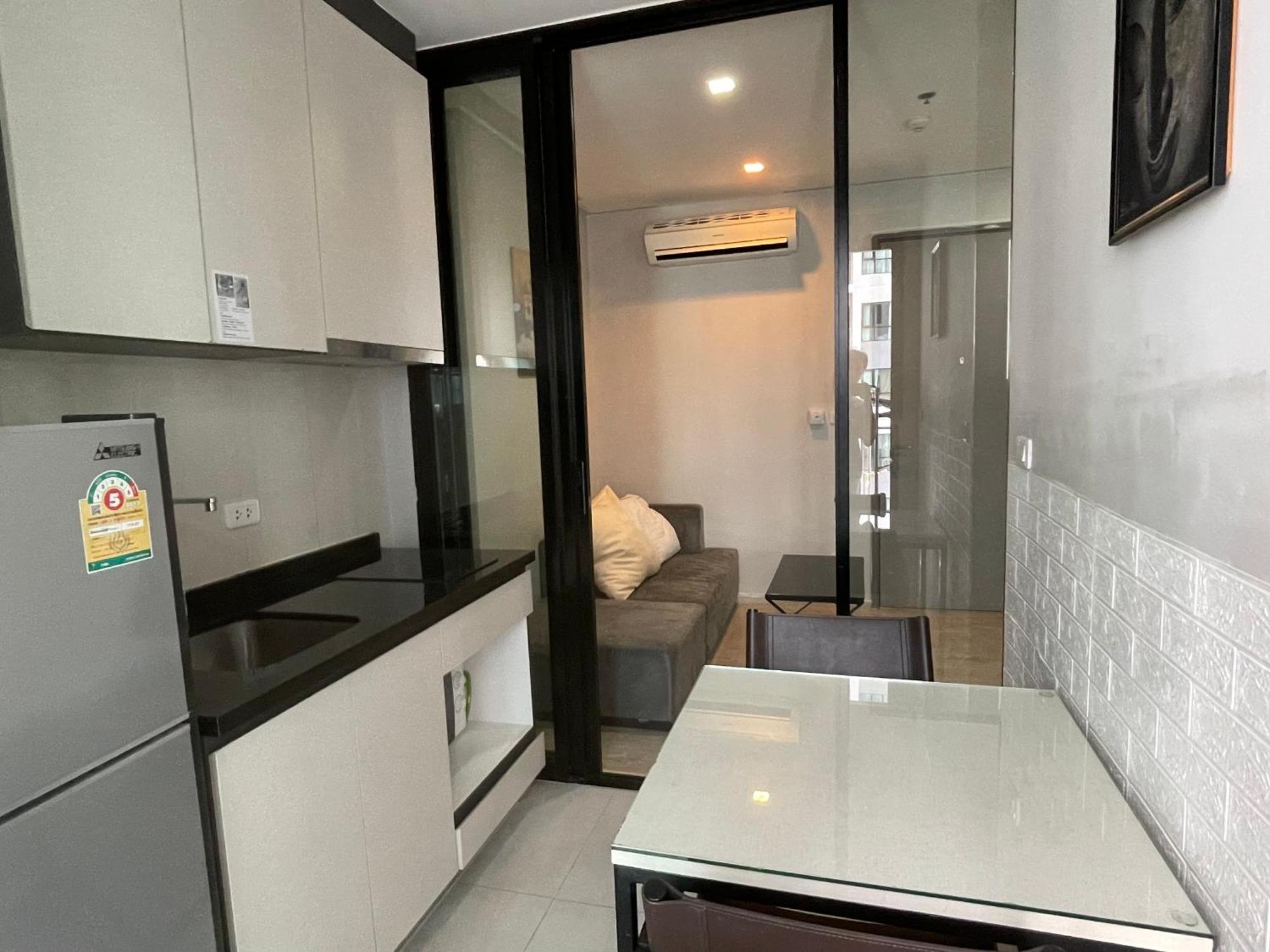The Base Pattaya By Feng Appartement Buitenkant foto