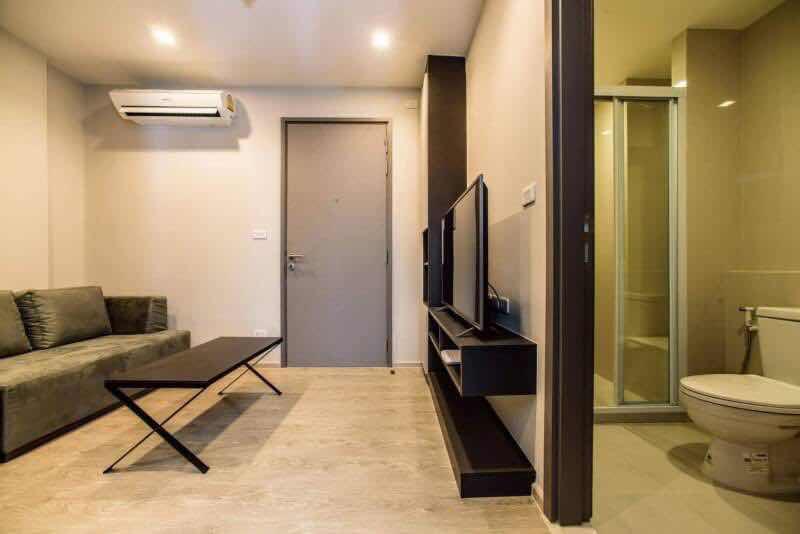The Base Pattaya By Feng Appartement Buitenkant foto